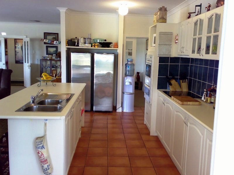 11 WOODSTOCK PLACE, Darling Downs WA 6122