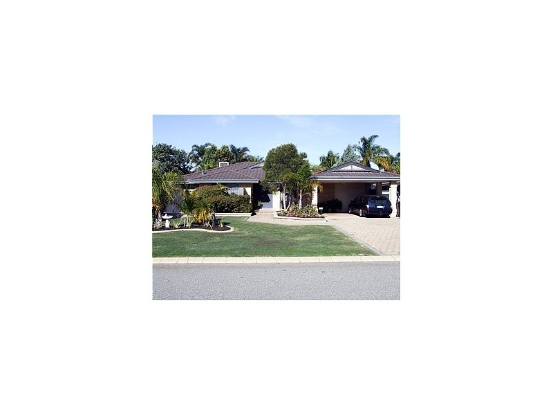 10 Exmouth Place, Thornlie WA 6108