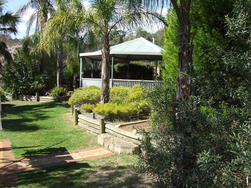 10 Old Brickworks Rd, Byford WA 6122