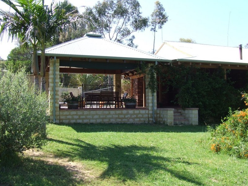 7 Three Kangaroos Way, Byford WA 6122