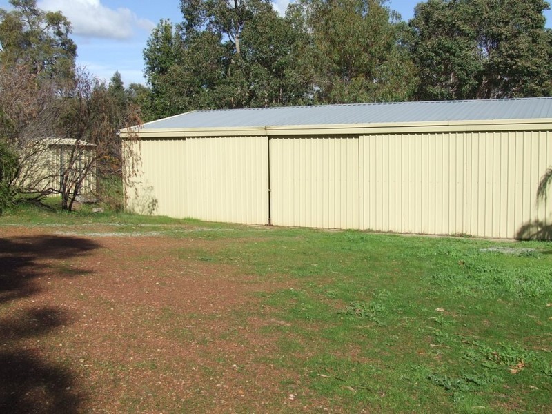 7 Three Kangaroos Way, Byford WA 6122