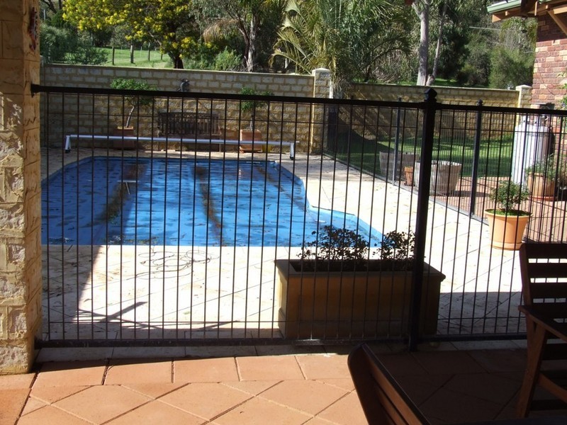 7 Three Kangaroos Way, Byford WA 6122