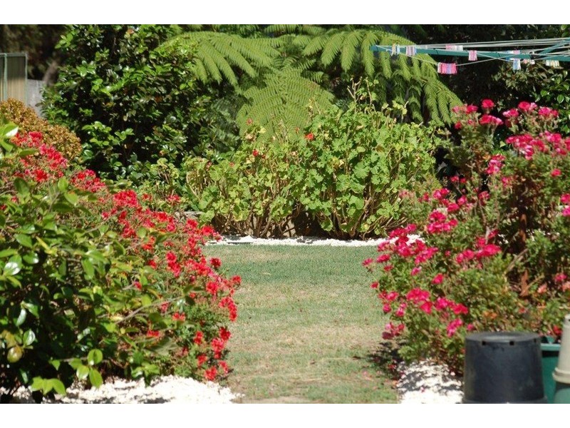 6 Roesner Rd, Harvey WA 6220