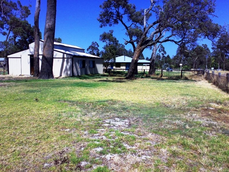 100 Thatcher Rd, Byford WA 6122