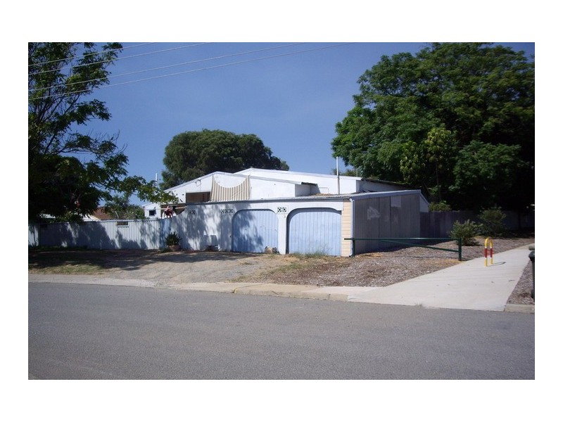 24 Lathwell Street, Armadale WA 6112