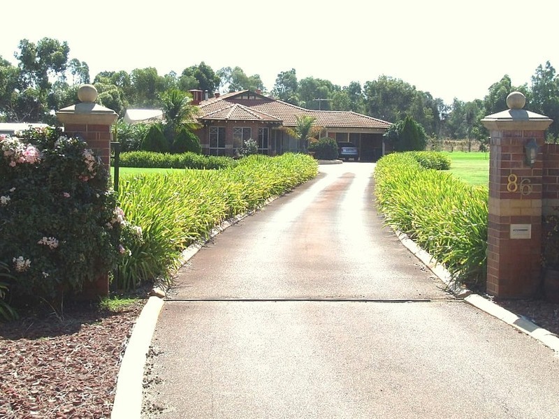 86 Stockmans Close, Oakford WA 6121