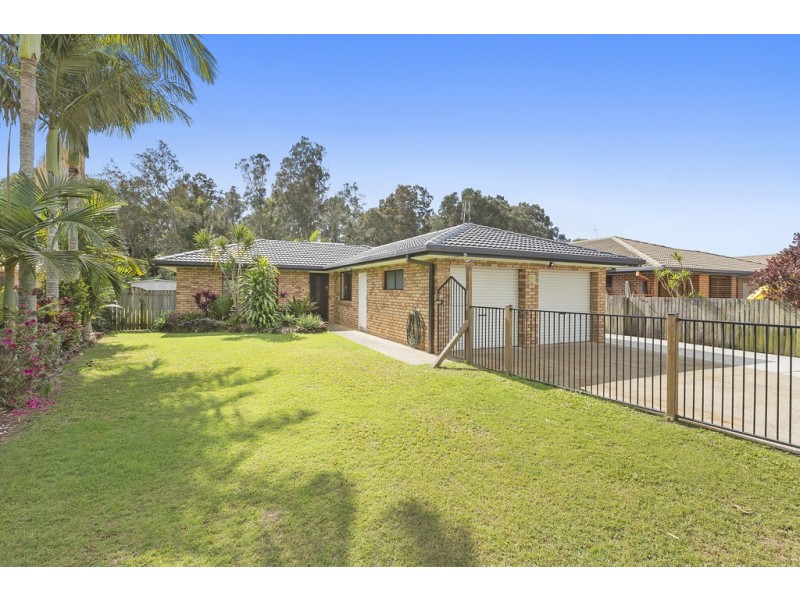 35 Bosun Boulevard, Banora Point NSW 2486