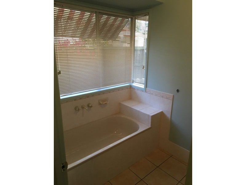 7 Macquarie Street, Banora Point NSW 2486