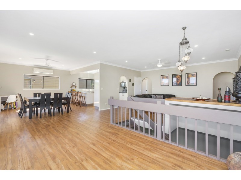 30 Broadwater Esplanade, Bilambil Heights NSW 2486