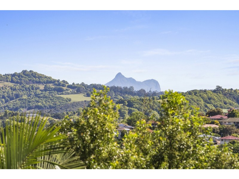 30 Broadwater Esplanade, Bilambil Heights NSW 2486