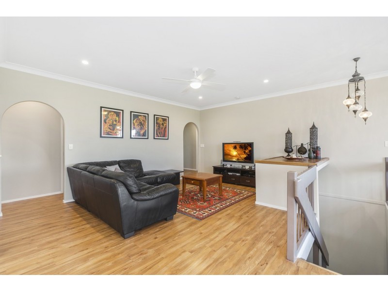 30 Broadwater Esplanade, Bilambil Heights NSW 2486