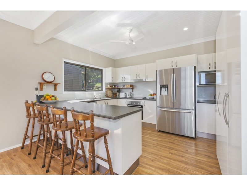 30 Broadwater Esplanade, Bilambil Heights NSW 2486