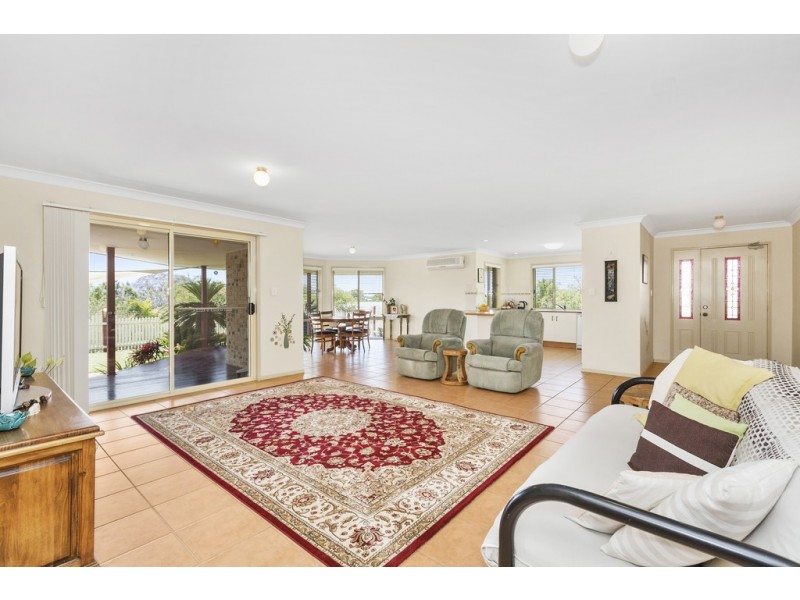 9 Nandina Terrace, Banora Point NSW 2486