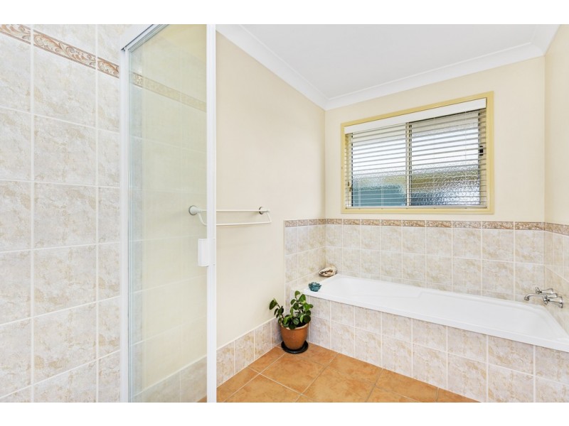 9 Nandina Terrace, Banora Point NSW 2486