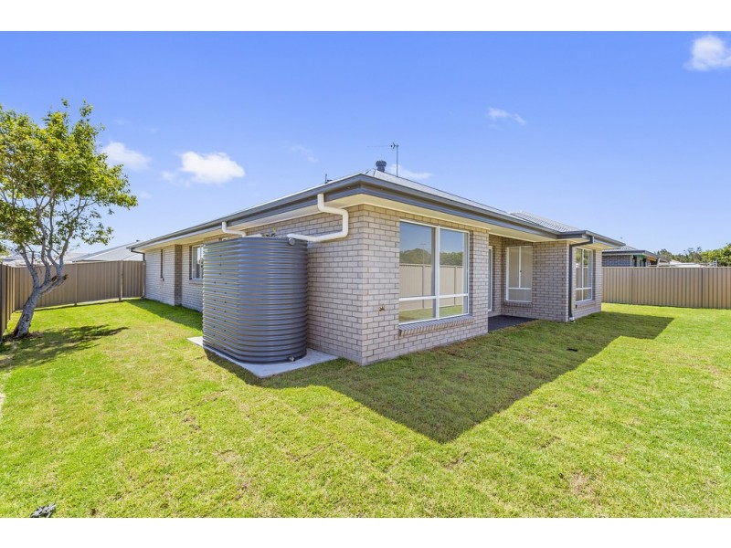 2 Toormina Court, Pottsville NSW 2489