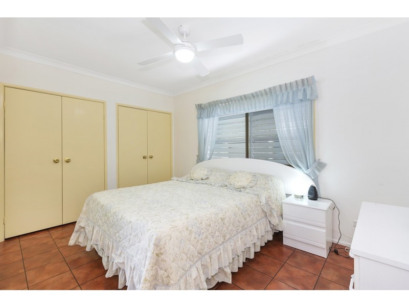 4 Burrawong Court, Banora Point NSW 2486