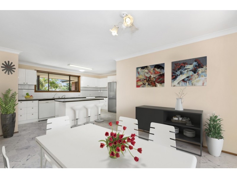 19 Widgee Avenue, Banora Point NSW 2486