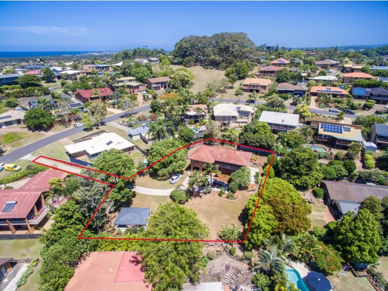 19 Widgee Avenue, Banora Point NSW 2486
