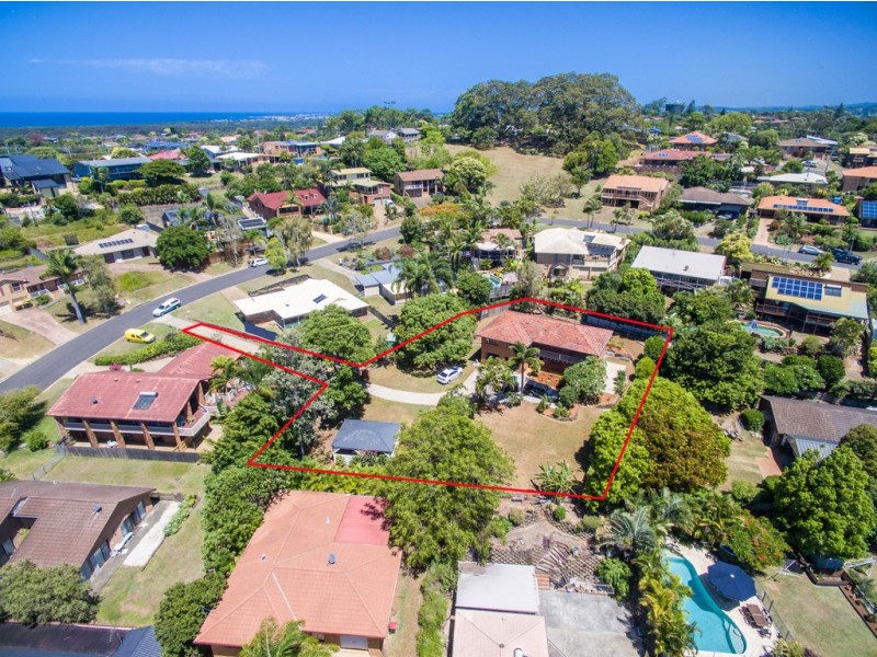 19 Widgee Avenue, Banora Point NSW 2486