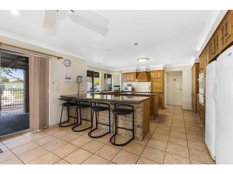 7 Avondale Drive, Banora Point NSW 2486
