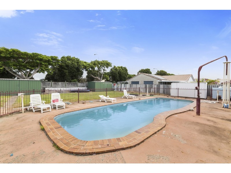 7 Avondale Drive, Banora Point NSW 2486