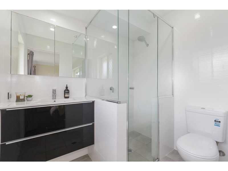 32 Merion Court, Banora Point NSW 2486