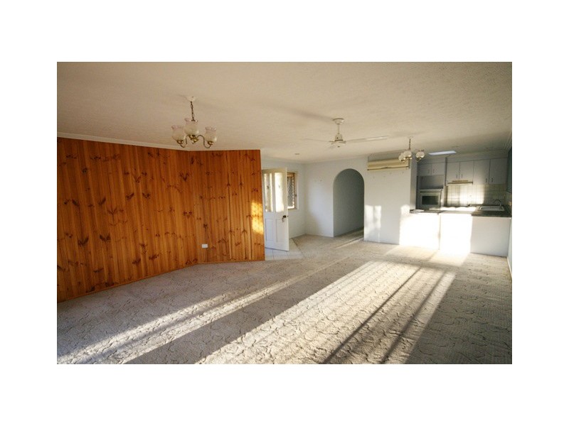 2 / 13 Parklands Place, Banora Point NSW 2486