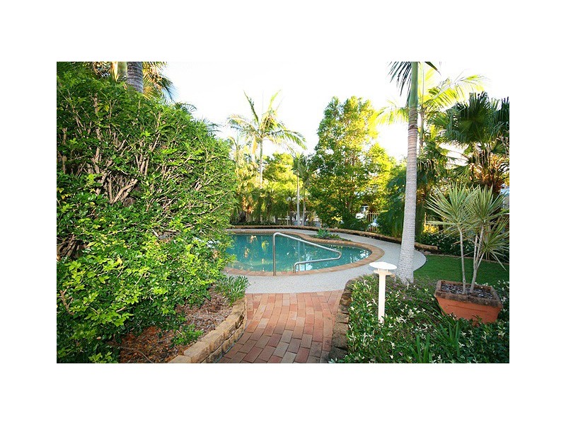 2 / 13 Parklands Place, Banora Point NSW 2486