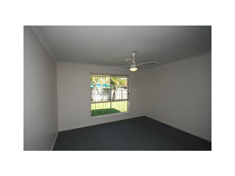 17 Riversdale Drive, Banora Point NSW 2486