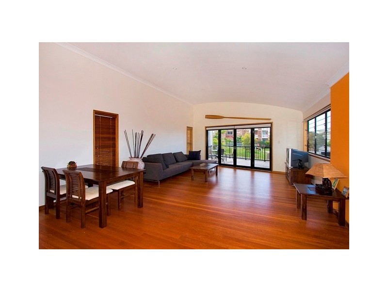 36 Tweed Street, Coolangatta QLD 4225