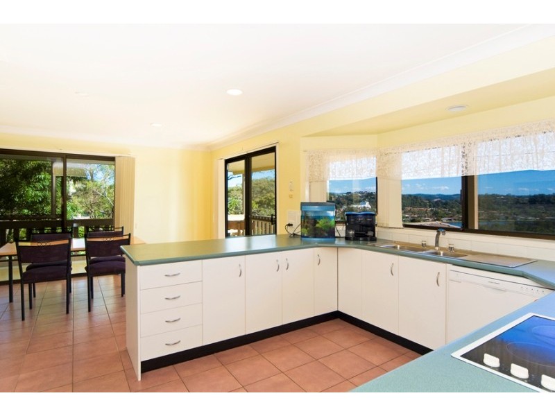 11 Hillcrest Ave, Tweed Heads South NSW 2486