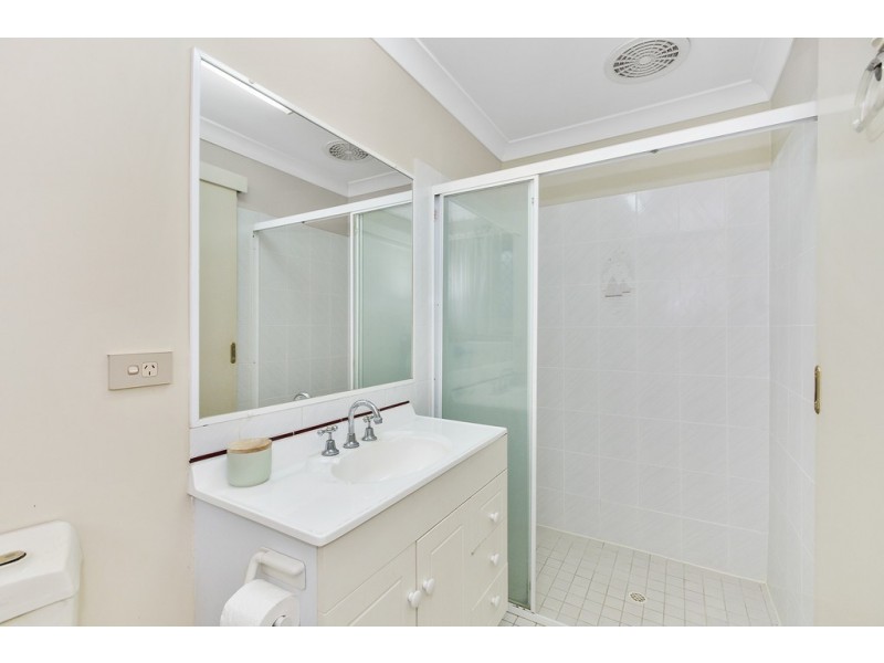 10 Manuka Drive, Banora Point NSW 2486