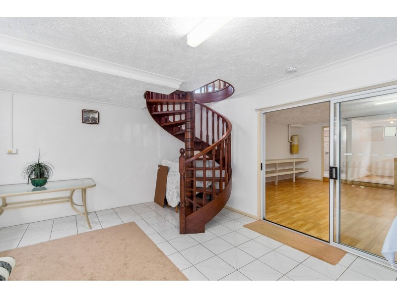 1/104 Pacific Parade, Bilinga QLD 4225