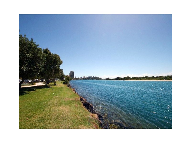 4 / 8 Frances St ‘Greenbank’, Tweed Heads NSW 2485