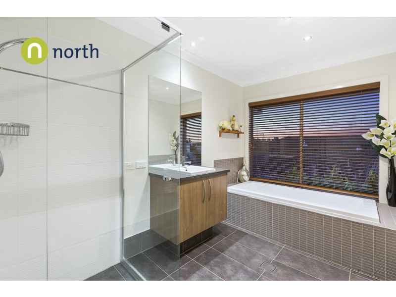 16 Lennox Circuit, Pottsville NSW 2489