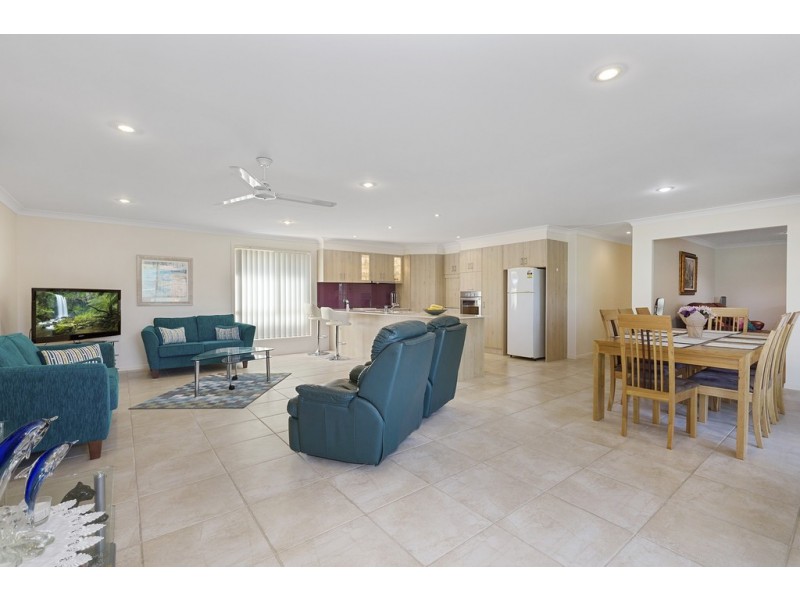 144 Botanical Circuit, Banora Point NSW 2486