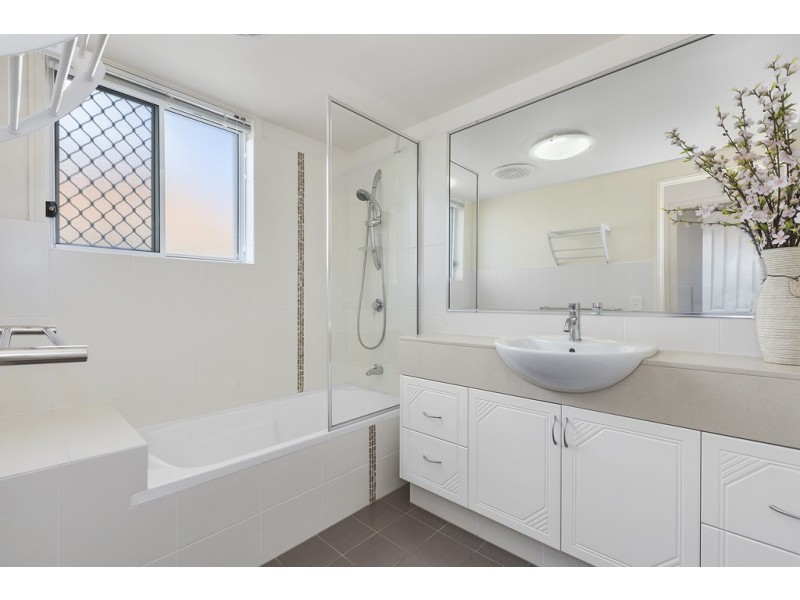 1 / 18 McGregor Crescent, Tweed Heads NSW 2485