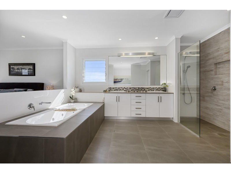 32 Kellehers Road, Pottsville NSW 2489