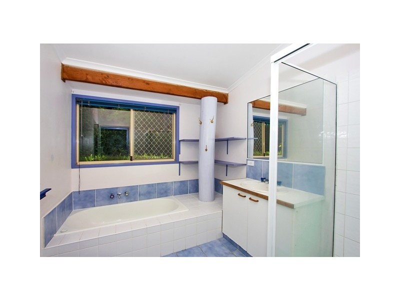 5 Fairway Drive, Banora Point NSW 2486