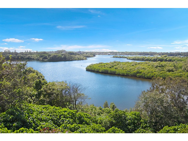 7 / 9 Fairway Drive, Banora Point NSW 2486