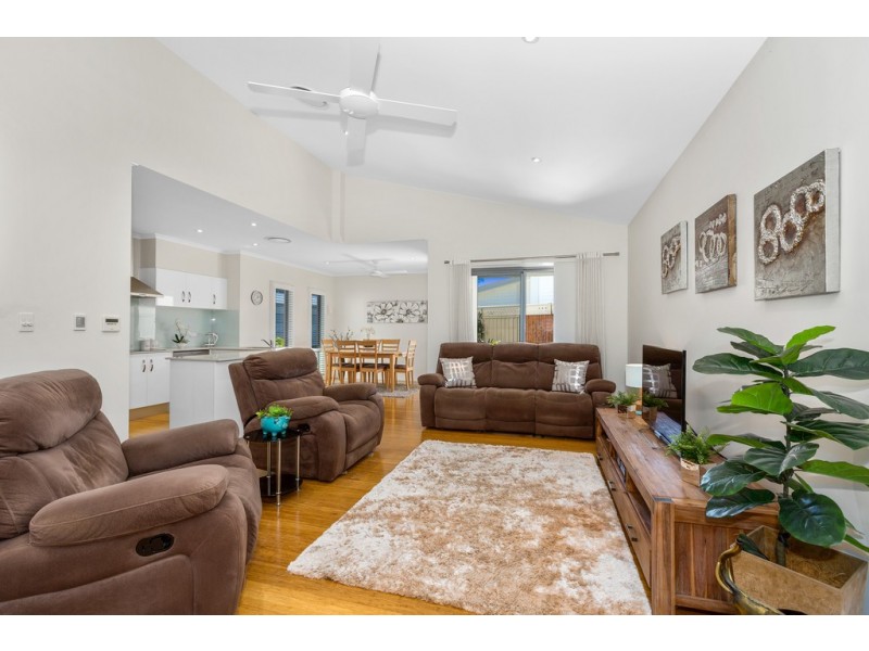 22 / 2 Barneys Point Road, Banora Point NSW 2486