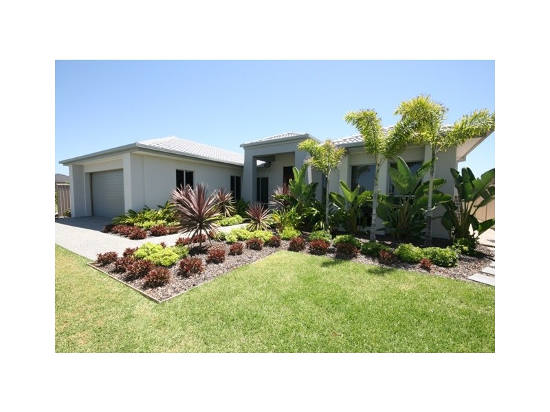 16 Newcastle Drive, Pottsville NSW 2489