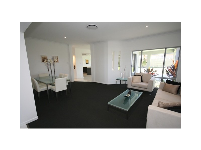 16 Newcastle Drive, Pottsville NSW 2489