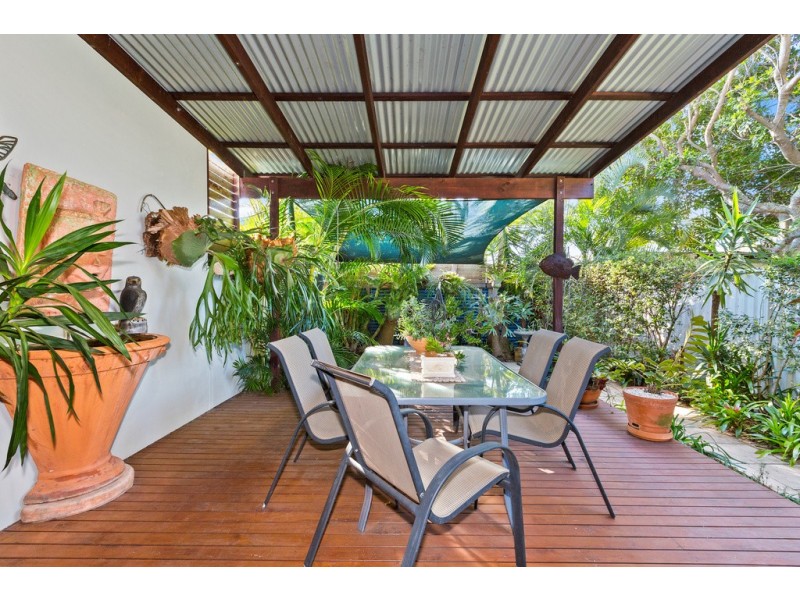 2 / 135 Laguna Avenue, Palm Beach QLD 4221