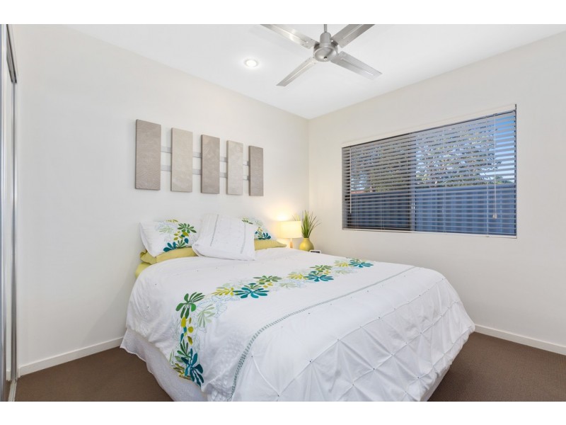 2 / 135 Laguna Avenue, Palm Beach QLD 4221
