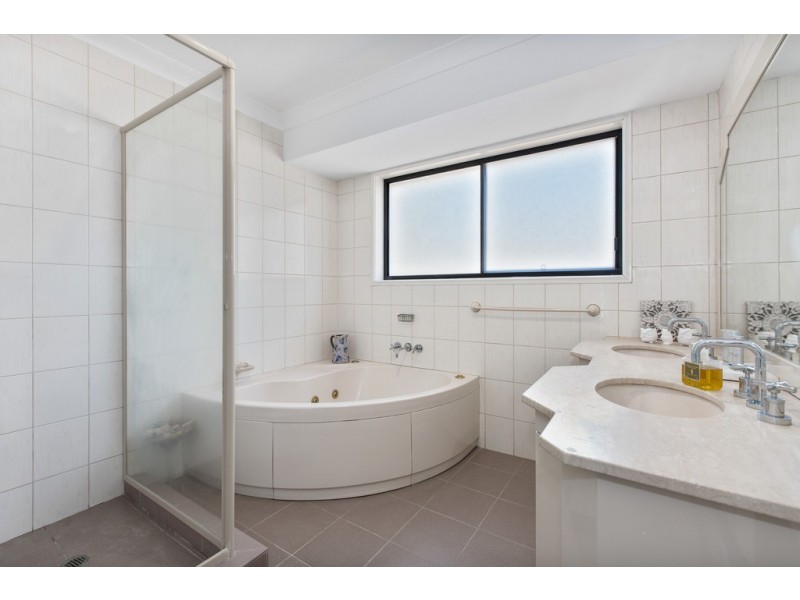 14 Sequoia Court, Banora Point NSW 2486