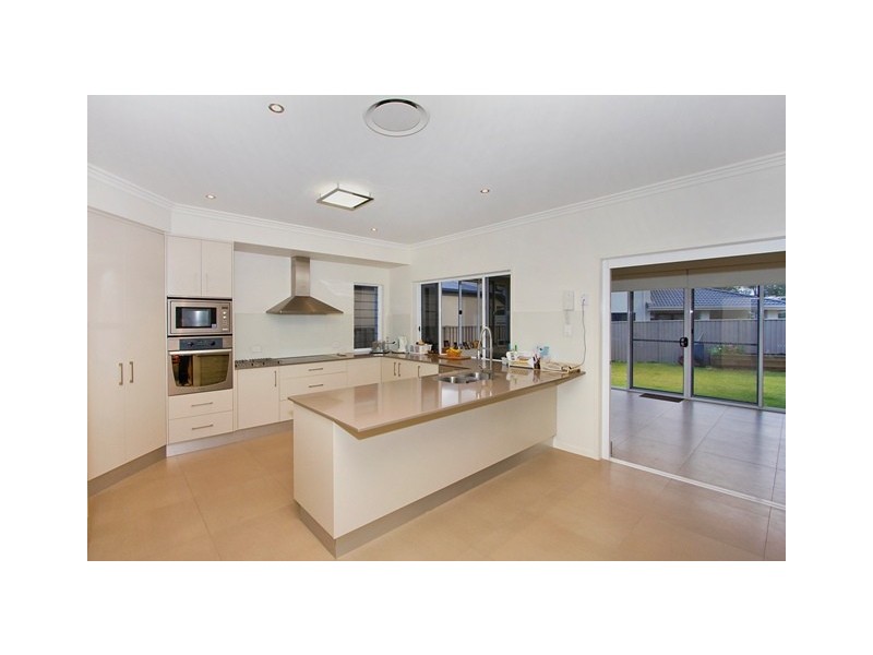 2 Fairmont Court, Banora Point NSW 2486