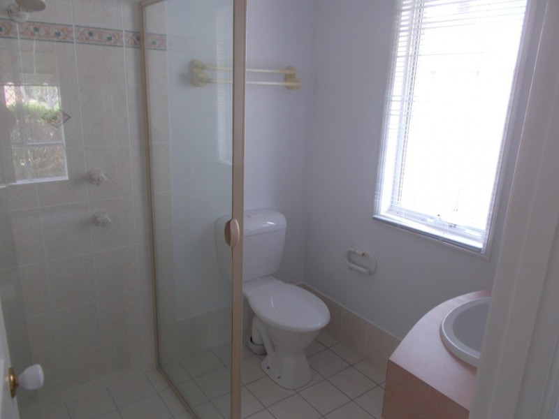 18 Foxhill, Banora Point NSW 2486