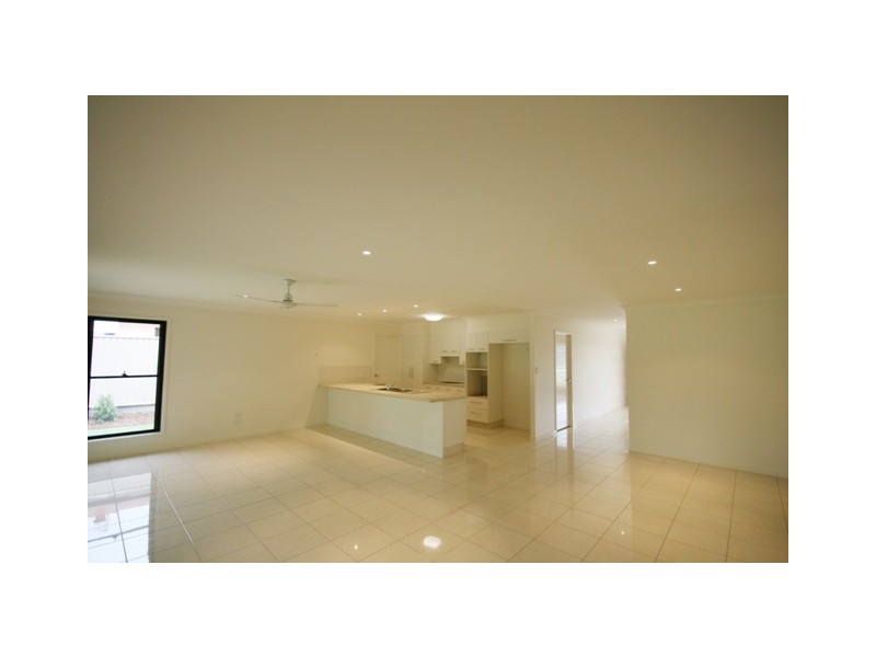 91 Botanical Cct, Banora Point NSW 2486