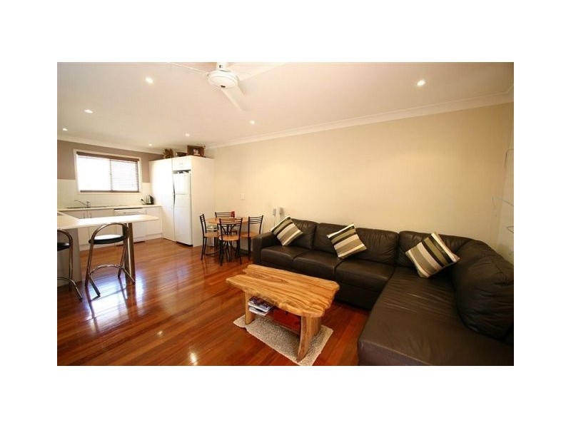 4 / 70 McLean St, Coolangatta QLD 4225